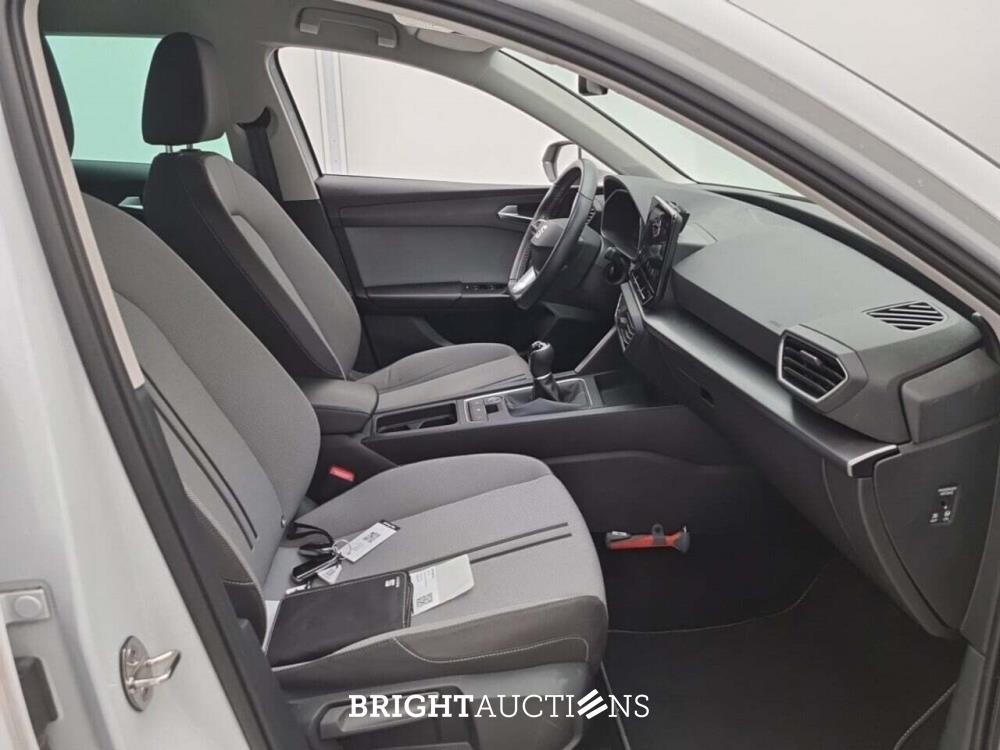 SEAT Leon ST Business Intense 1.0 TSI 110pk 2022 (Origineel-NL), R-984-DH