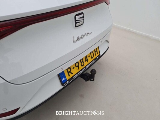 SEAT Leon ST Business Intense 1.0 TSI 110pk 2022 (Origineel-NL), R-984-DH