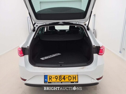SEAT Leon ST Business Intense 1.0 TSI 110pk 2022 (Origineel-NL), R-984-DH