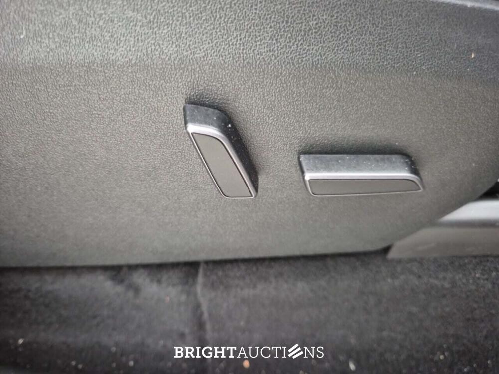 Tesla Model Y Long Range AWD 75 kWh 351pk 2023 (Origineel-NL), T-610-DJ