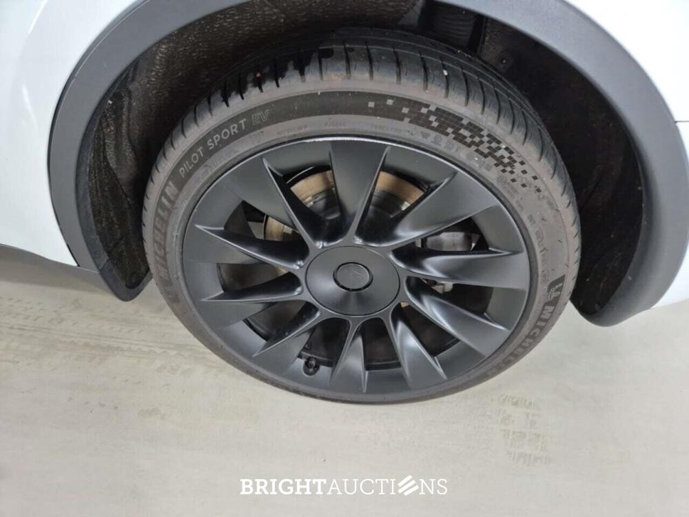 Tesla Model Y Long Range AWD 75 kWh 351pk 2023 (Origineel-NL), T-610-DJ