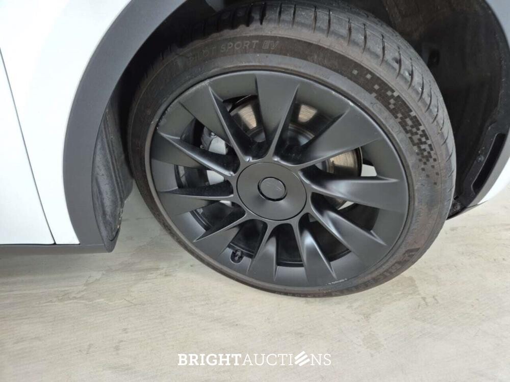 Tesla Model Y Long Range AWD 75 kWh 351pk 2023 (Origineel-NL), T-610-DJ