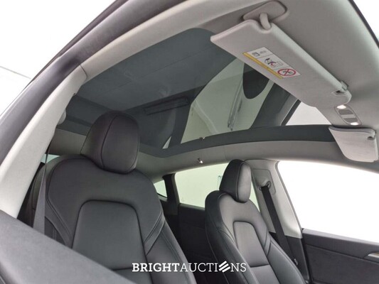 Tesla Model Y Long Range AWD 75 kWh 351pk 2023 (Origineel-NL), T-610-DJ