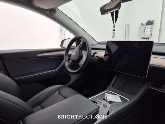 Tesla Model Y Long Range AWD 75 kWh 351pk 2023 (Origineel-NL), T-610-DJ