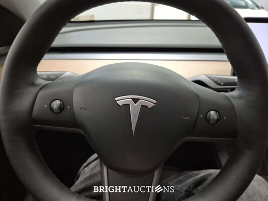 Tesla Model Y Long Range AWD 75 kWh 351hp 2023 (Original-NL), T-610-DJ
