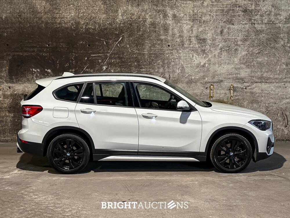 BMW X1 sDrive20i Business Edition Plus 178pk 2022 (Origineel-NL), P-914-LJ