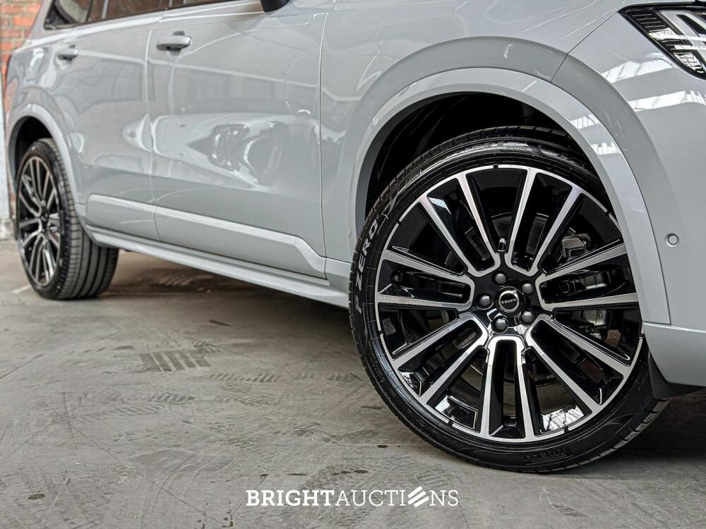 Volvo XC90 T8 AWD Plus Dark 457hp 2025 7-Personen (1.100 KM) Herstellergarantie
