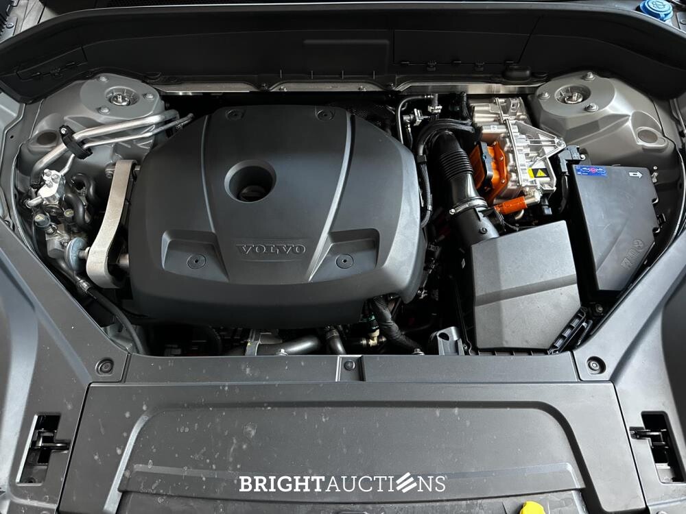 Volvo XC90 T8 AWD Plus Dark 457pk 2025 7-Persoons (1.100 KM) Fabrieksgarantie

