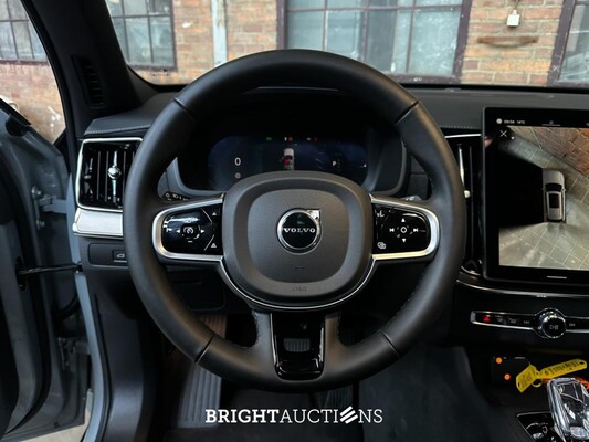 Volvo XC90 T8 AWD Plus Dark 457pk 2025 7-Persoons (1.100 KM) Fabrieksgarantie
