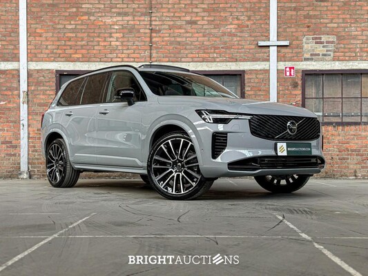 Volvo XC90 T8 AWD Plus Dark 457pk 2025 7-Persoons (1.100 KM) Fabrieksgarantie