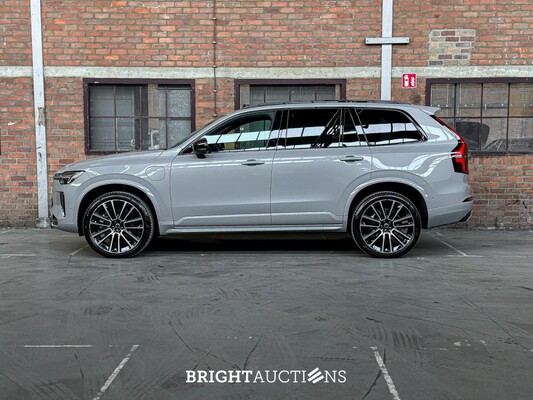 Volvo XC90 T8 AWD Plus Dark 457pk 2025 7-Persoons (1.100 KM) Fabrieksgarantie