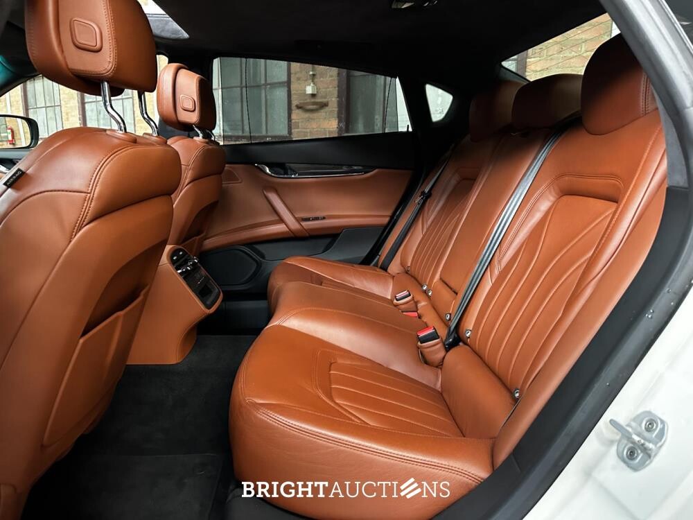 Maserati Quattroporte GTS 3.8 V8 531pk 2013 (CARBON) (29.000 KM)