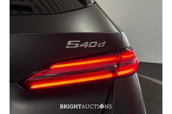 BMW 540d xDrive 285pk 2025 5-Serie, JFR-21-L