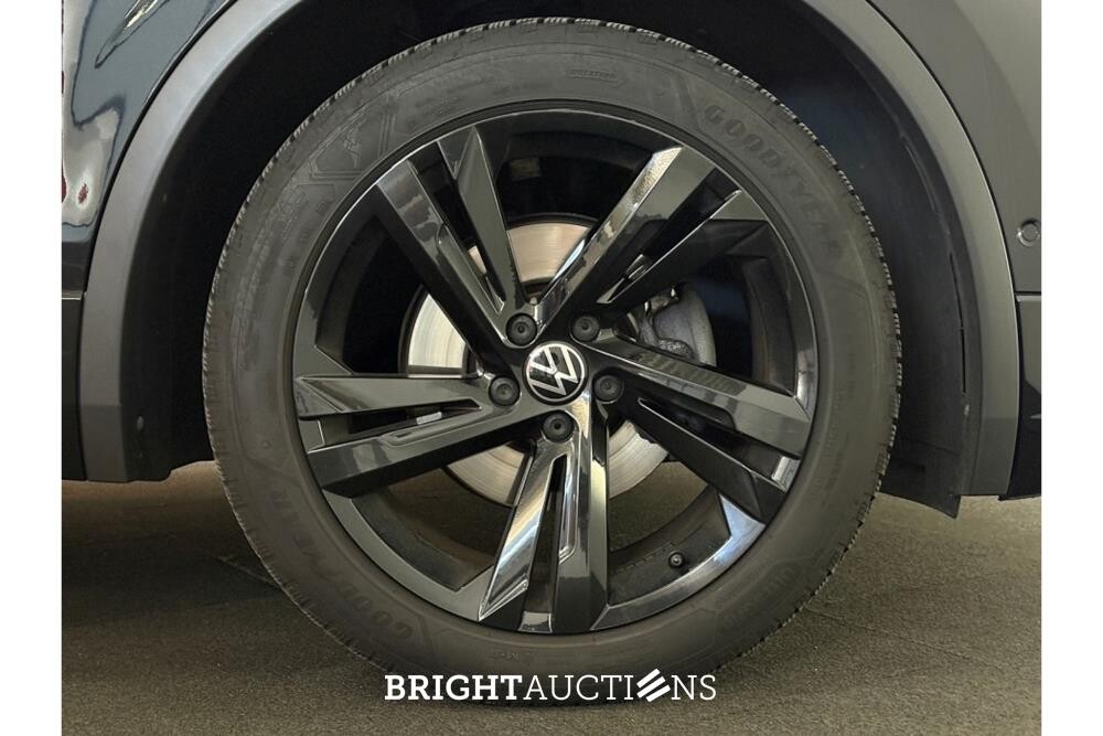 Volkswagen Tiguan R-Line Business 1.5 TSI 149pk 2021, X-449-JR