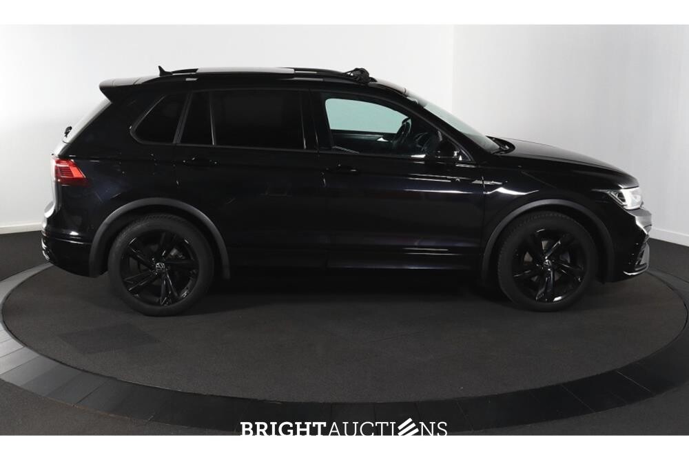 Volkswagen Tiguan R-Line Business 1.5 TSI 149pk 2021, X-449-JR