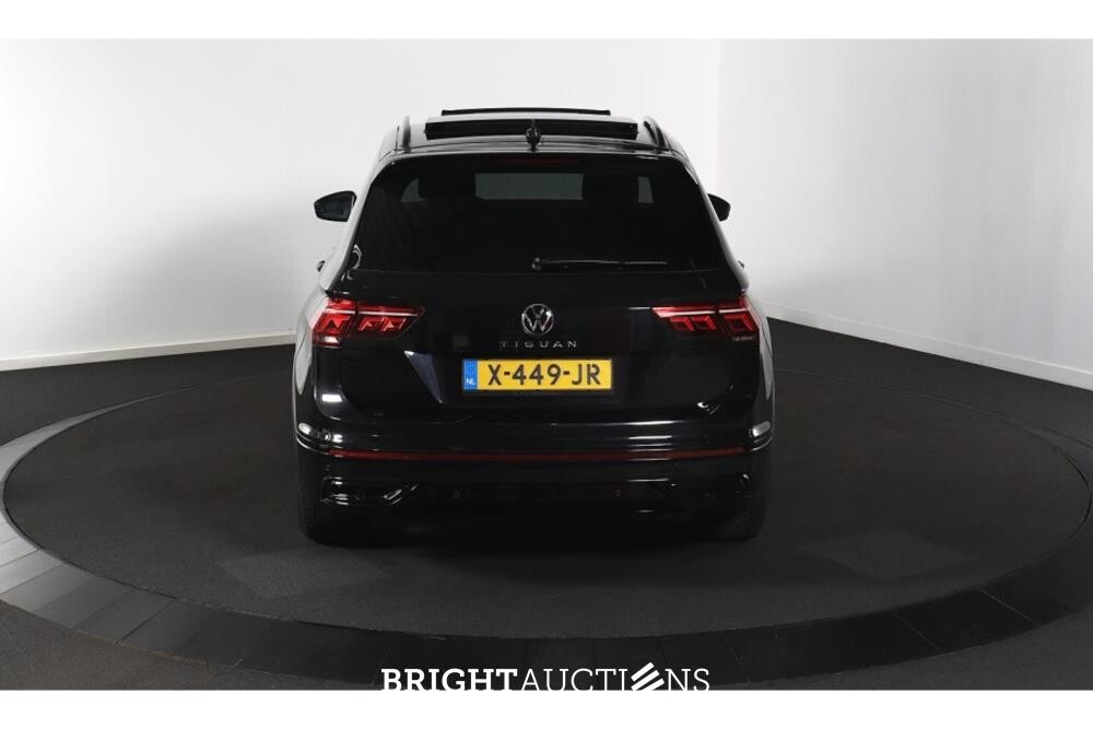 Volkswagen Tiguan R-Line Business 1.5 TSI 149pk 2021, X-449-JR