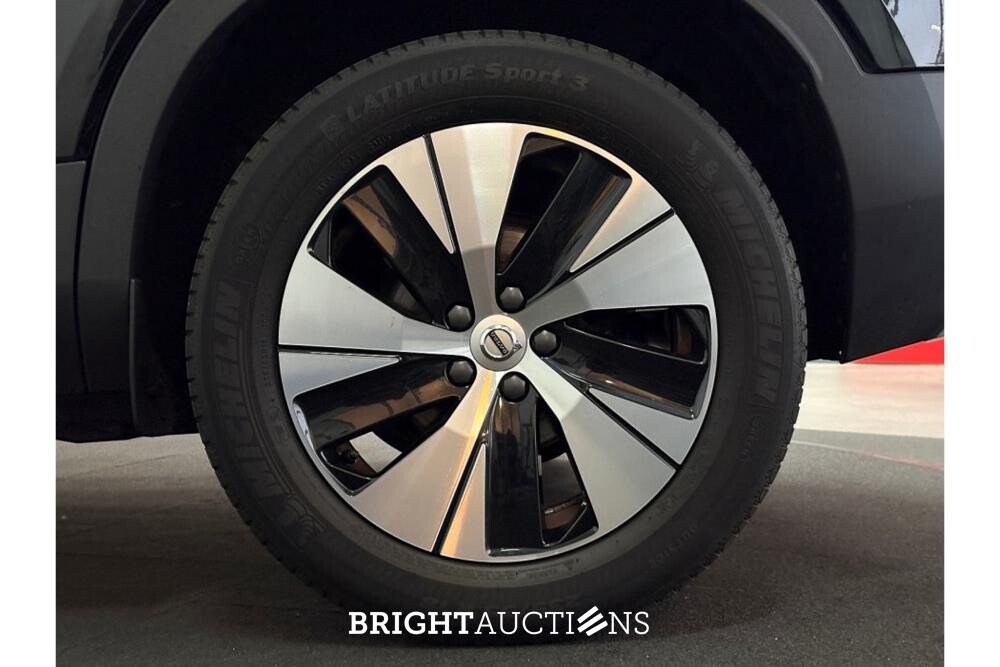Volvo XC40 T3 Momentum Pro 1.5 163pk 2019, G-553-VP