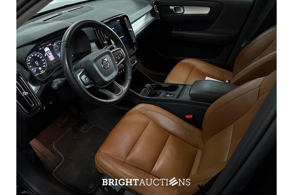 Volvo XC40 T3 Momentum Pro 1.5 163pk 2019, G-553-VP
