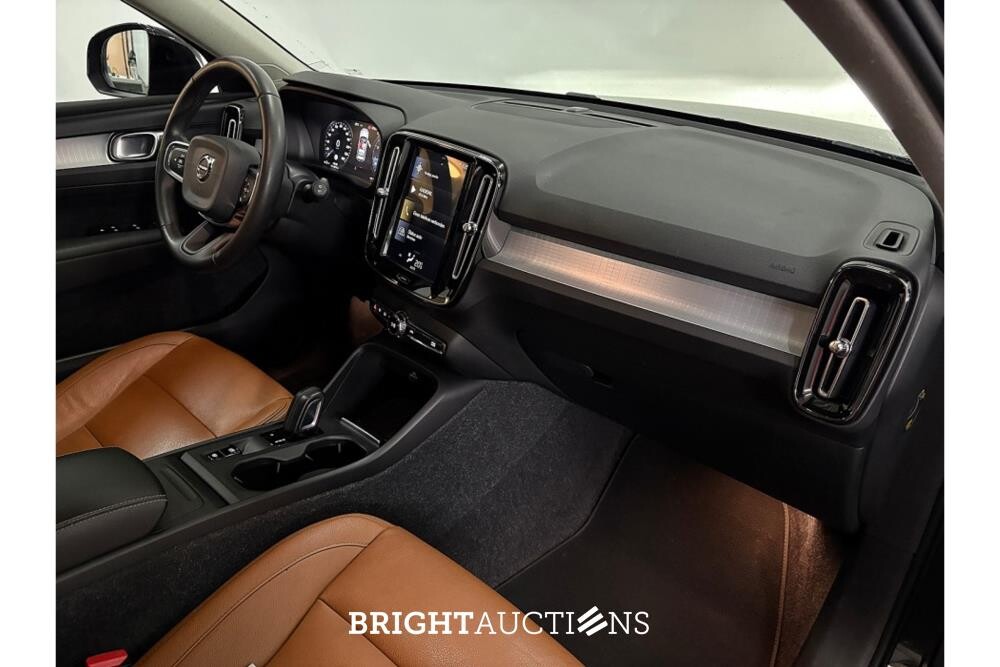Volvo XC40 T3 Momentum Pro 1.5 163pk 2019, G-553-VP