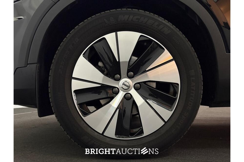Volvo XC40 T3 Momentum Pro 1.5 163pk 2019, G-553-VP