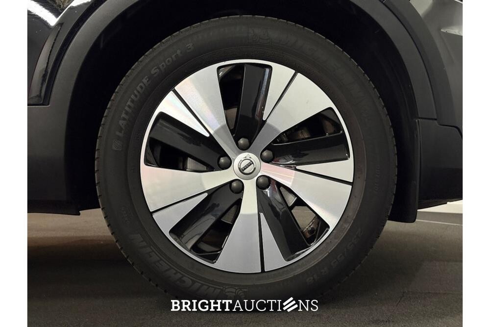 Volvo XC40 T3 Momentum Pro 1.5 163pk 2019, G-553-VP