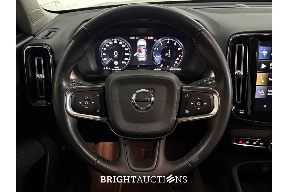 Volvo XC40 T3 Momentum Pro 1.5 163pk 2019, G-553-VP