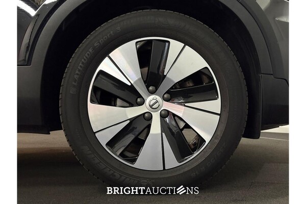 Volvo XC40 T3 Momentum Pro 1.5 163pk 2019, G-553-VP