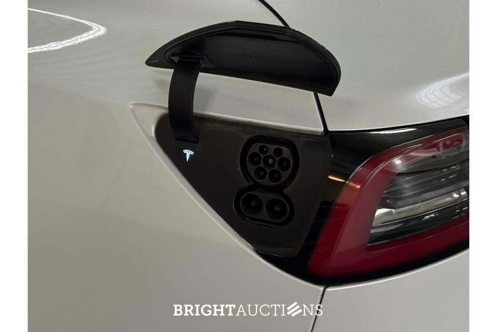 Tesla Model 3 Standard RWD Plus 60 kWh 238pk 2019 (Origineel-NL), G-784-FR