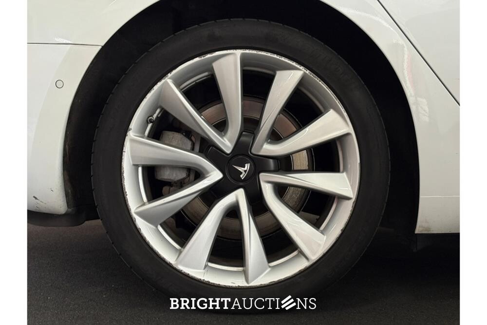 Tesla Model 3 Standard RWD Plus 60 kWh 238pk 2019 (Origineel-NL), G-784-FR