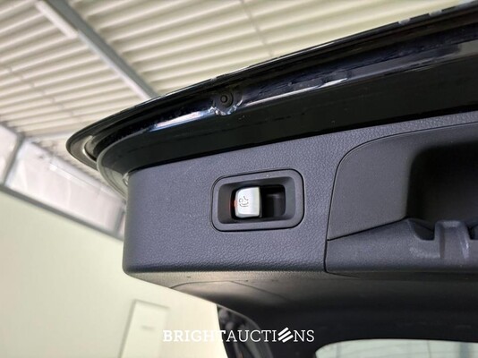 Mercedes-Benz GLC300e Business Solution AMG 4MATIC 333pk 2022 (Origineel-NL) GLC-Klasse, P-165-JP