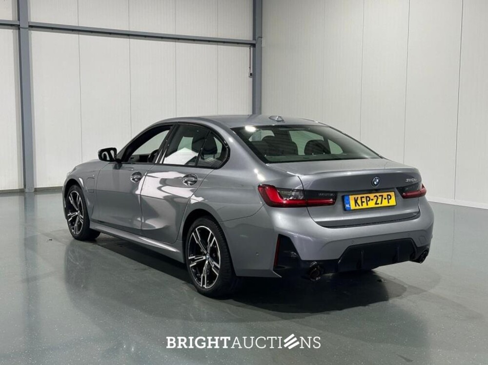 BMW 320e 3-serie M-pakket 272pk 2024 3-Serie, KFP-27-P