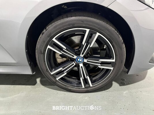 BMW 320e 3-serie M-pakket 272pk 2024 3-Serie, KFP-27-P