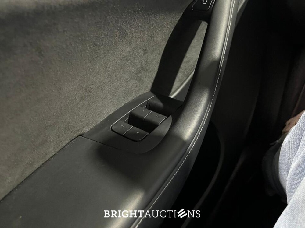 Tesla Model Y RWD 58 kWh 238pk 2023 (Origineel-NL), S-906-XB
