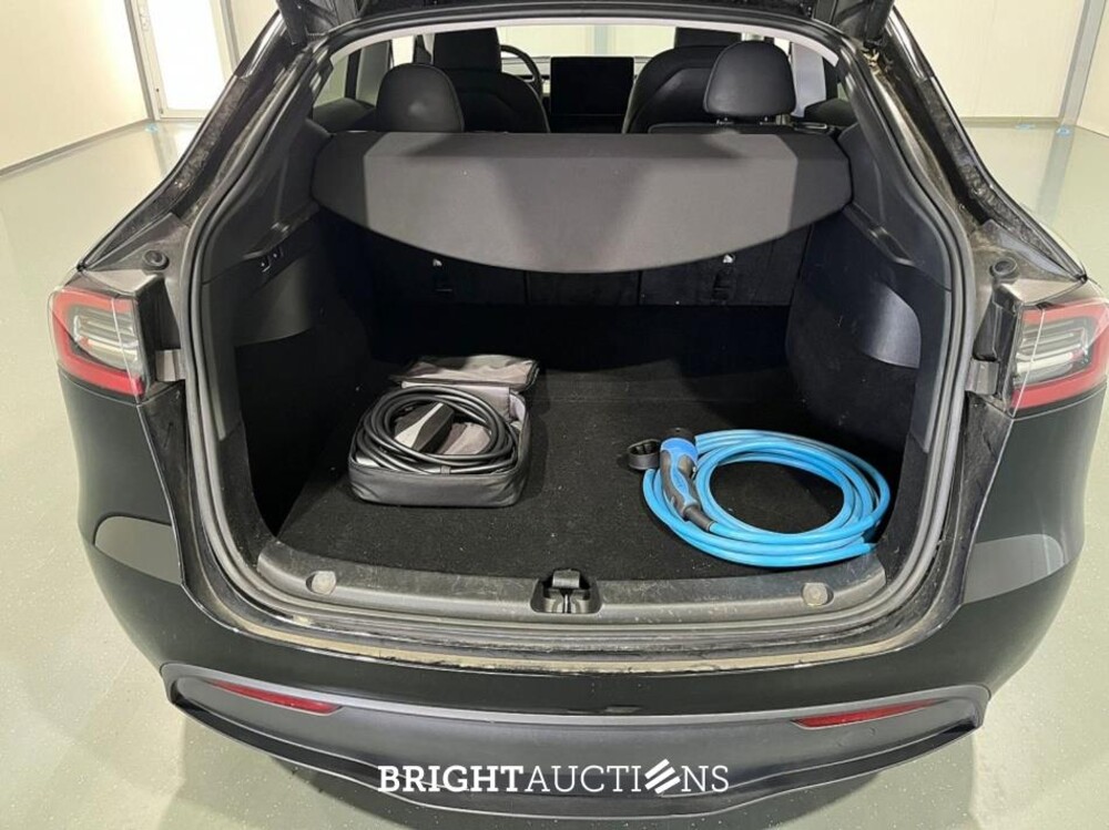 Tesla Model Y RWD 58 kWh 238pk 2023 (Origineel-NL), S-906-XB