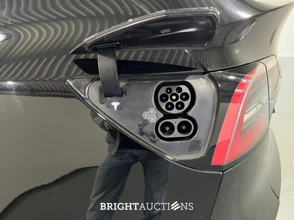 Tesla Model Y RWD 58 kWh 238pk 2023 (Origineel-NL), S-906-XB