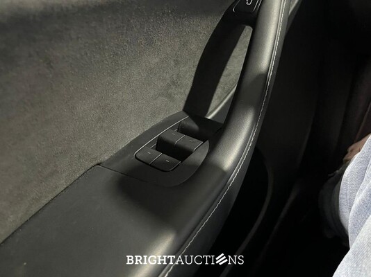 Tesla Model Y RWD 58 kWh 238pk 2023 (Origineel-NL), S-906-XB