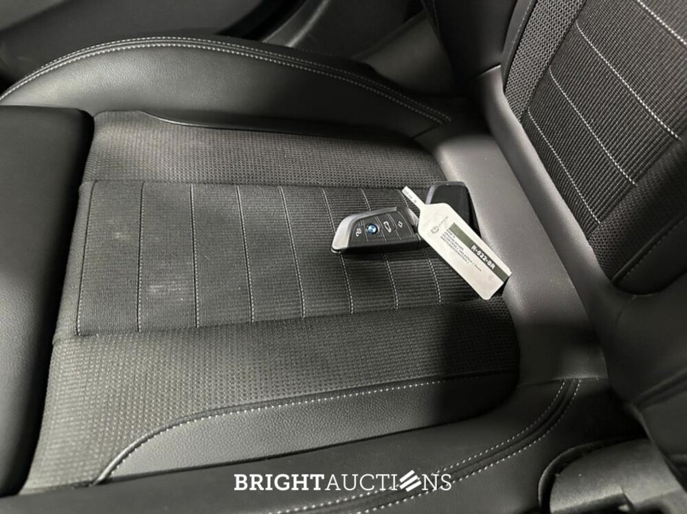 BMW i4 eDrive40 84 kWh 340pk 2022 (Origineel-NL), R-622-BR