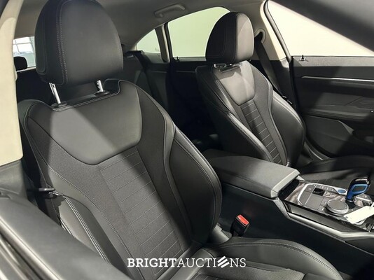 BMW i4 eDrive40 84 kWh 340pk 2022 (Origineel-NL), R-622-BR