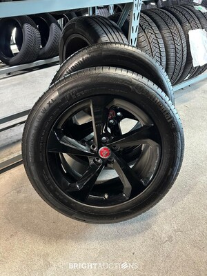 Jaguar F-PACE P400e PHEV R-Dynamic S 2.0 443pk 2021, R-154-VJ