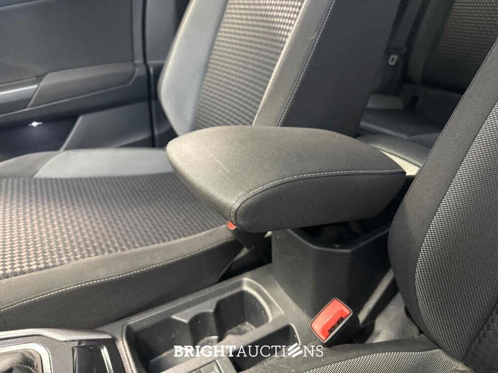 Volkswagen T-Roc Business 1.5 TSI 150 pk 2021, P-449-SZ