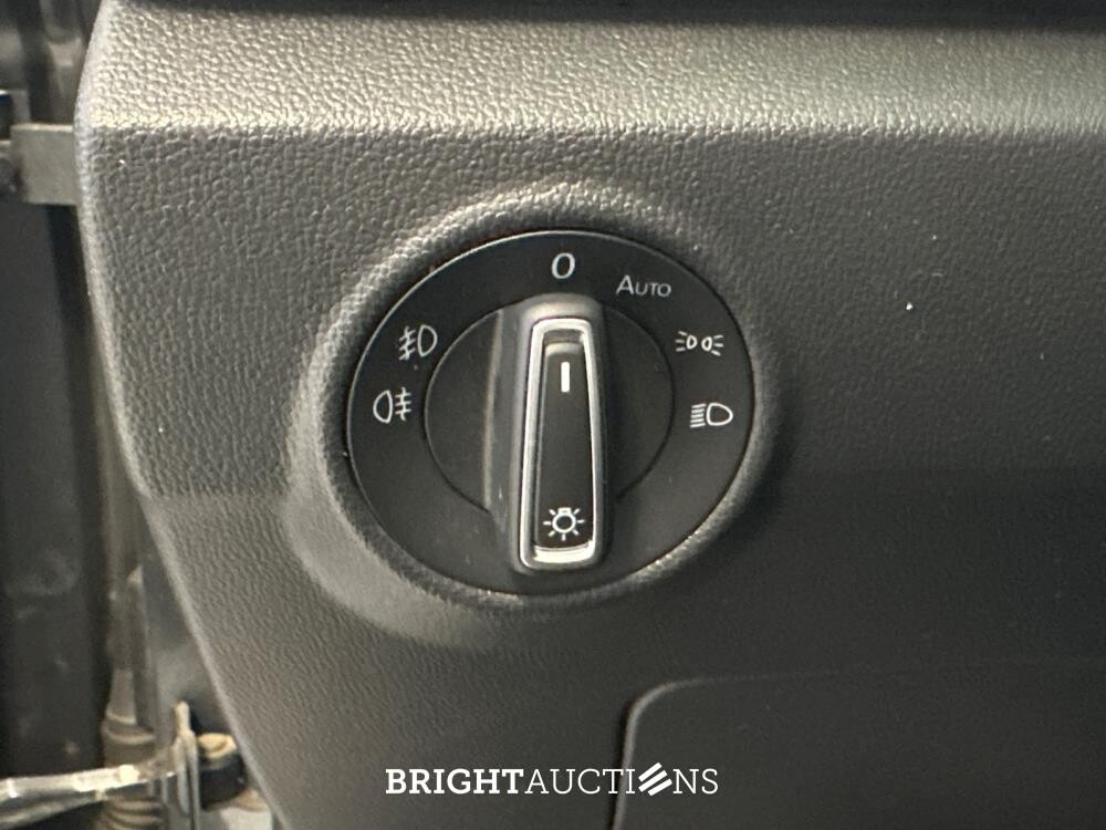 Volkswagen T-Roc Business 1.5 TSI 150 pk 2021, P-449-SZ