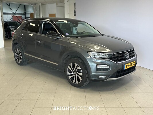Volkswagen T-Roc Business 1.5 TSI 150 pk 2021, P-449-SZ