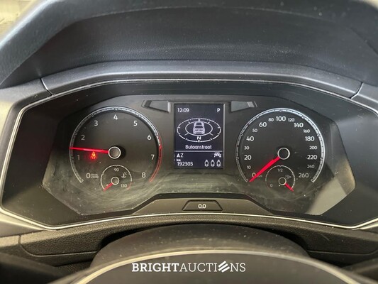 Volkswagen T-Roc Business 1.5 TSI 150 pk 2021, P-449-SZ