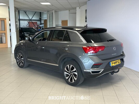 Volkswagen T-Roc Business 1.5 TSI 150 pk 2021, P-449-SZ