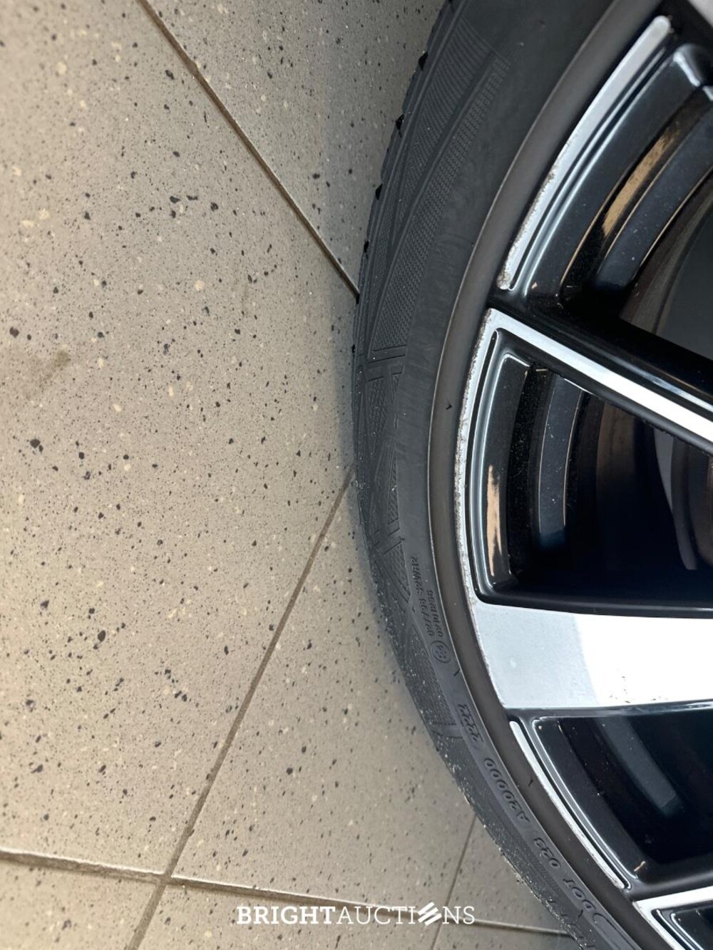 Polestar 2 Long Range Dual Motor Launch Edition 78 kWh 408 pk 2021 (Origineel-NL), L-110-JS