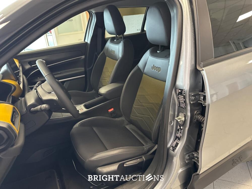 Jeep Avenger Summit 54 kWh 156 pk 2023, X-289-ZS