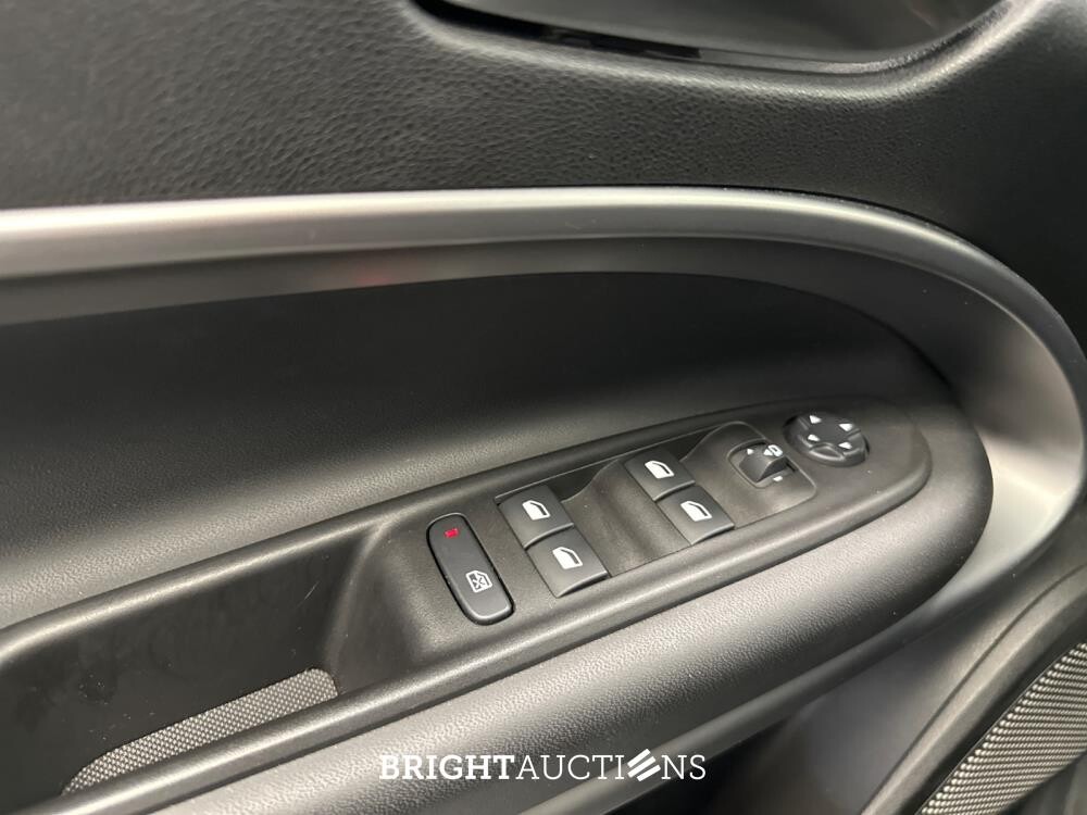 Jeep Avenger Summit 54 kWh 156 pk 2023, X-289-ZS