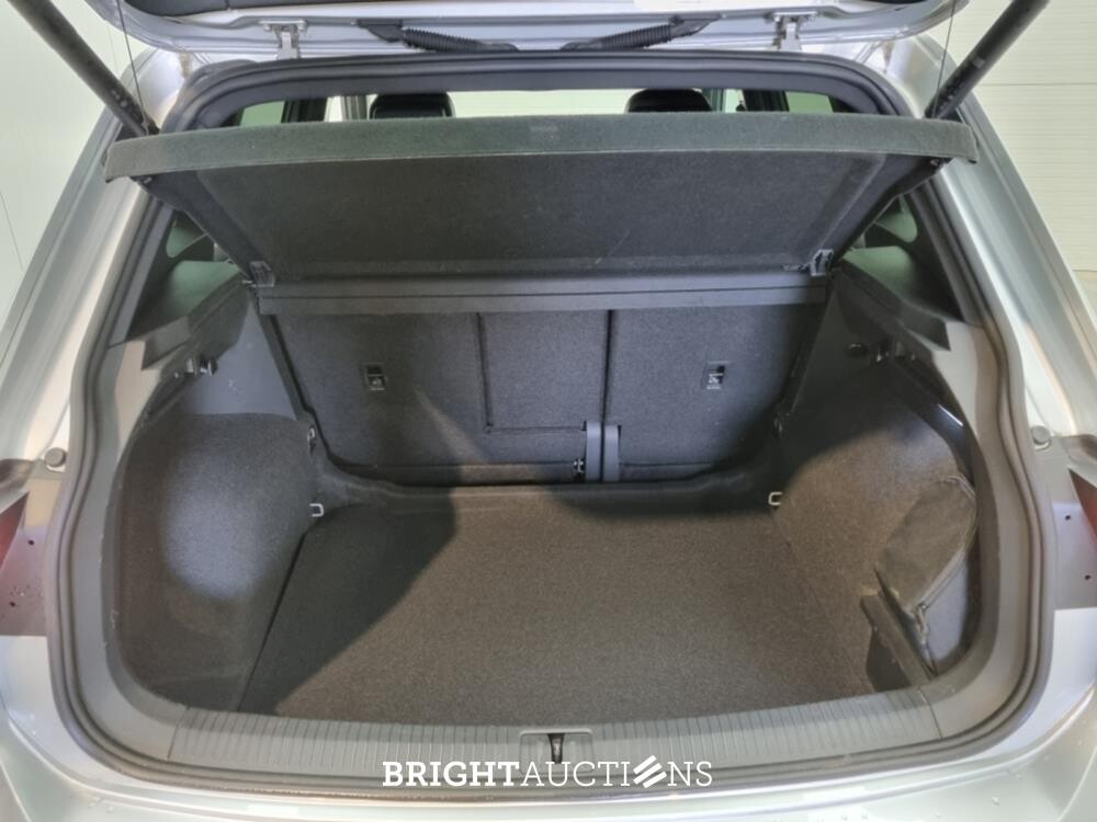 Volkswagen Tiguan R-Line Business 1.5 TSI 150pk 2022 (Origineel-NL), N-513-XL