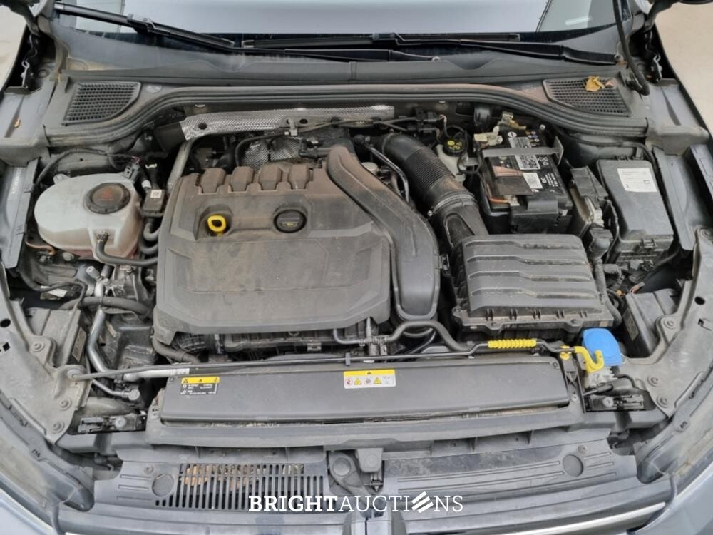 Volkswagen Golf eTSI R-Line Business 1.5 150pk 2021, P-346-VV