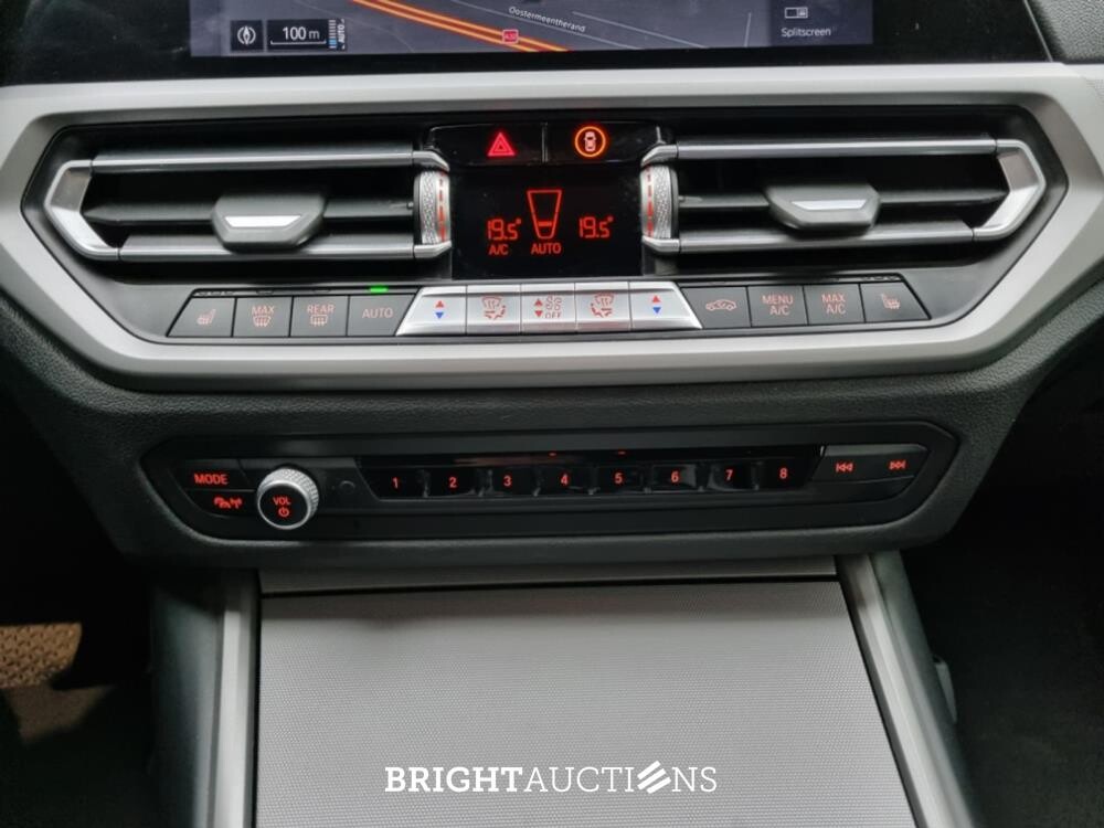 BMW 330e 3-serie Touring Business Edition Plus 296pk 2021 (Origineel-NL) 3-Serie, K-474-XH